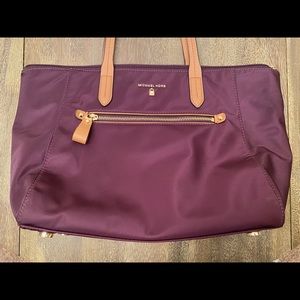 Michael Kors Kelsey Nylon Tote in Purple